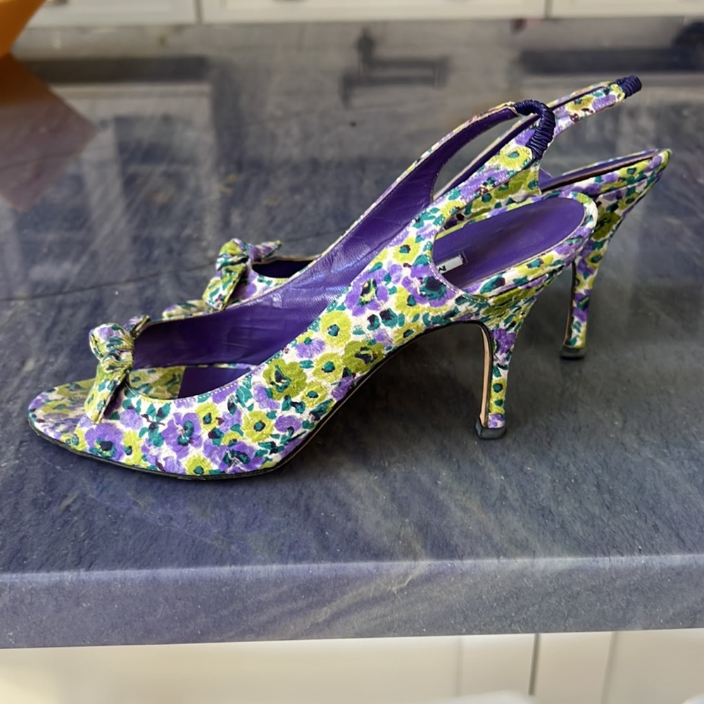 💜Manolo Blahnik heels💚